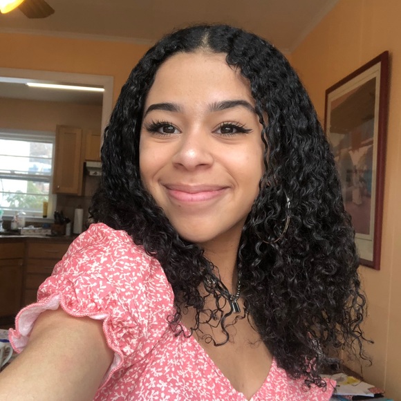 Meet your Posher, Ilia - Picture 1 of 1